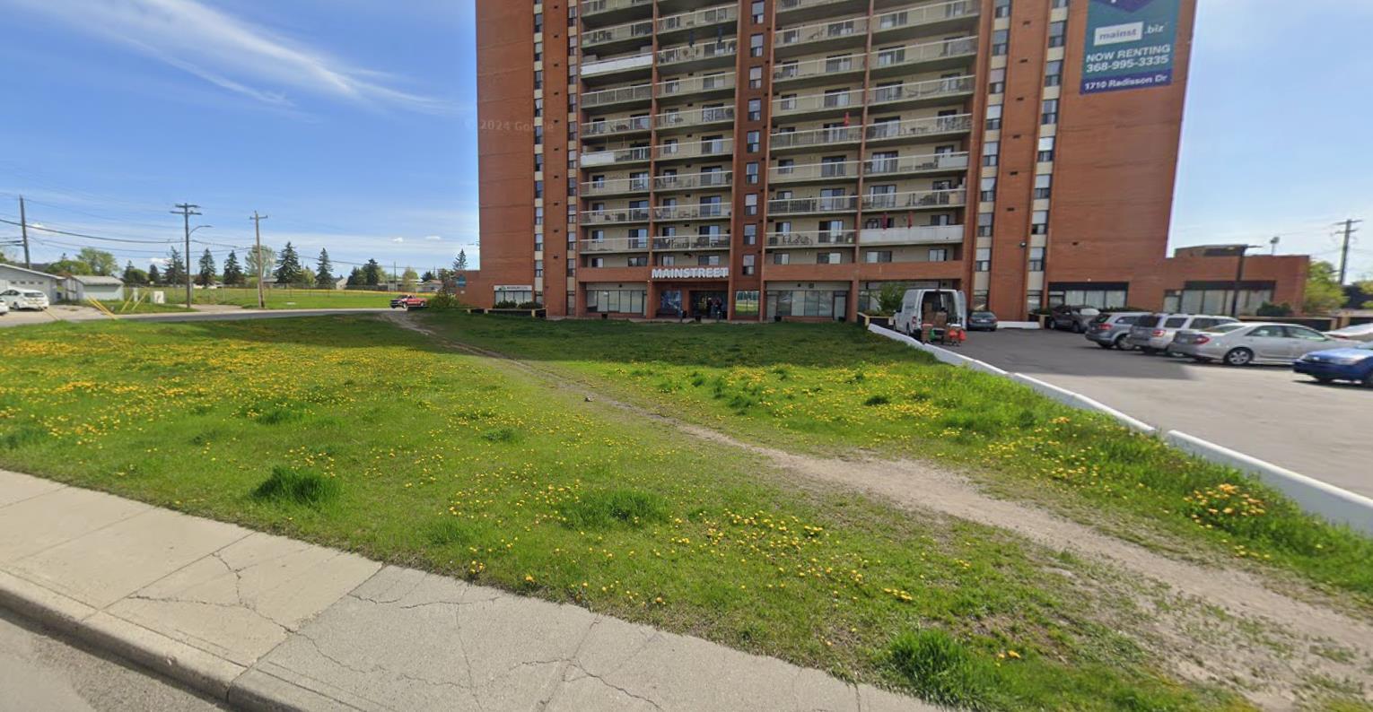 1702 Radisson Drive SE