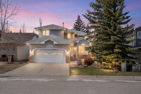 Photo of 156 Macewan Park Green NW, Calgary, AB T3K 4E6 (MLS # A2295537)