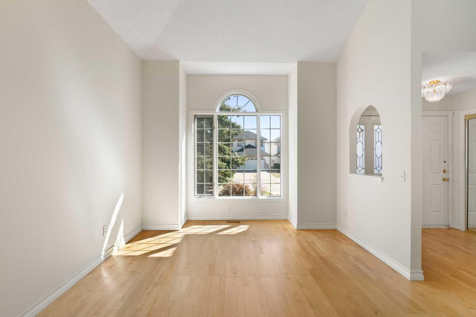 156 Macewan Park Green NW