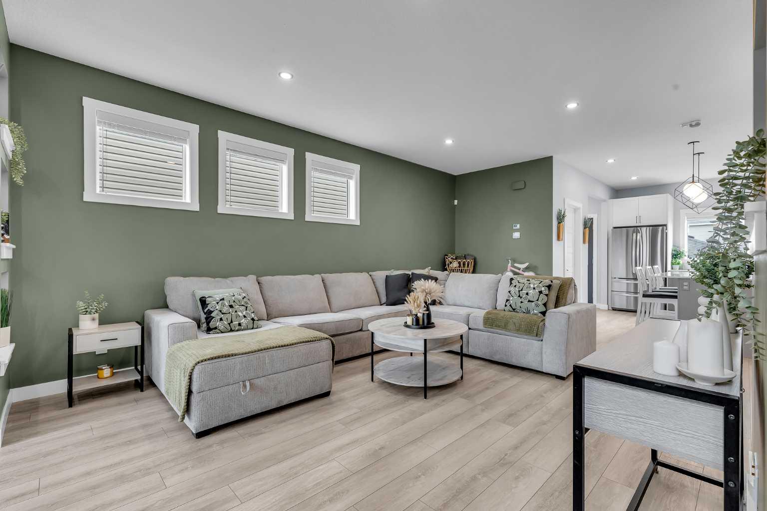 228 Hillcrest Road SW