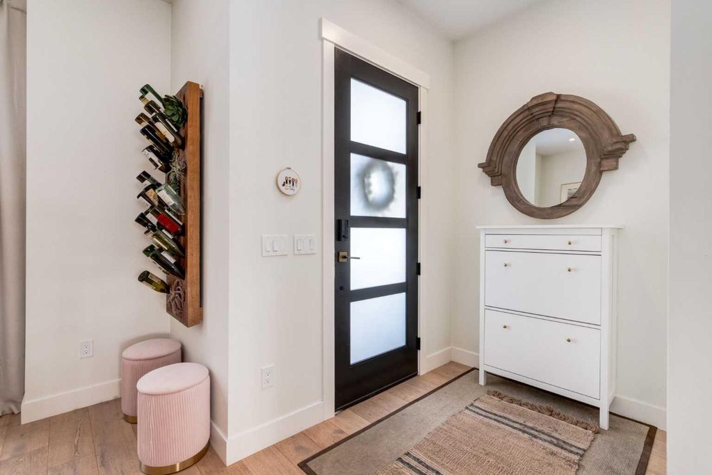 Photo of 2107 52 Avenue SW, Calgary, AB T3E 1K4 (MLS # A2295614)