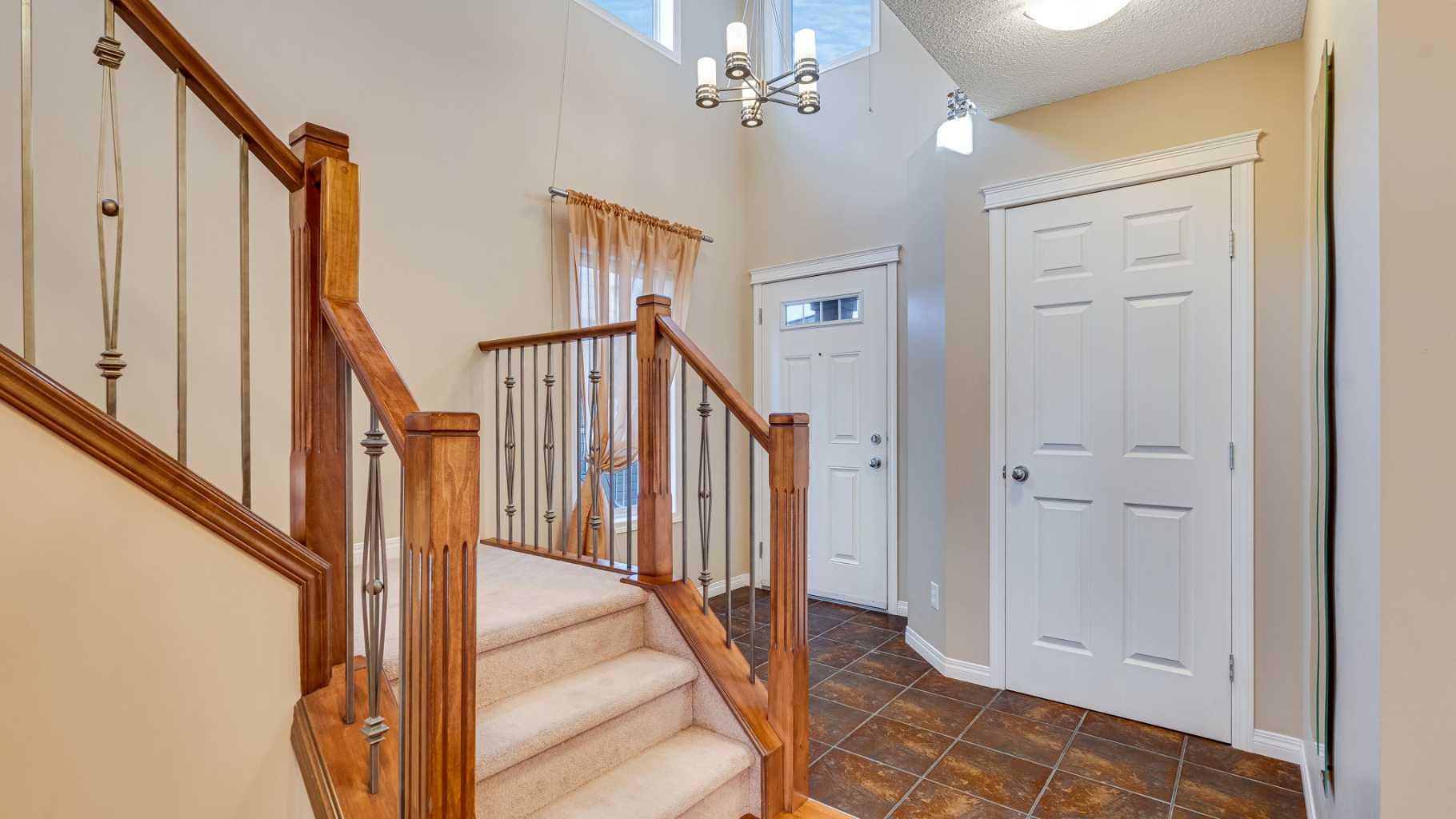 157 Bridleridge View SW