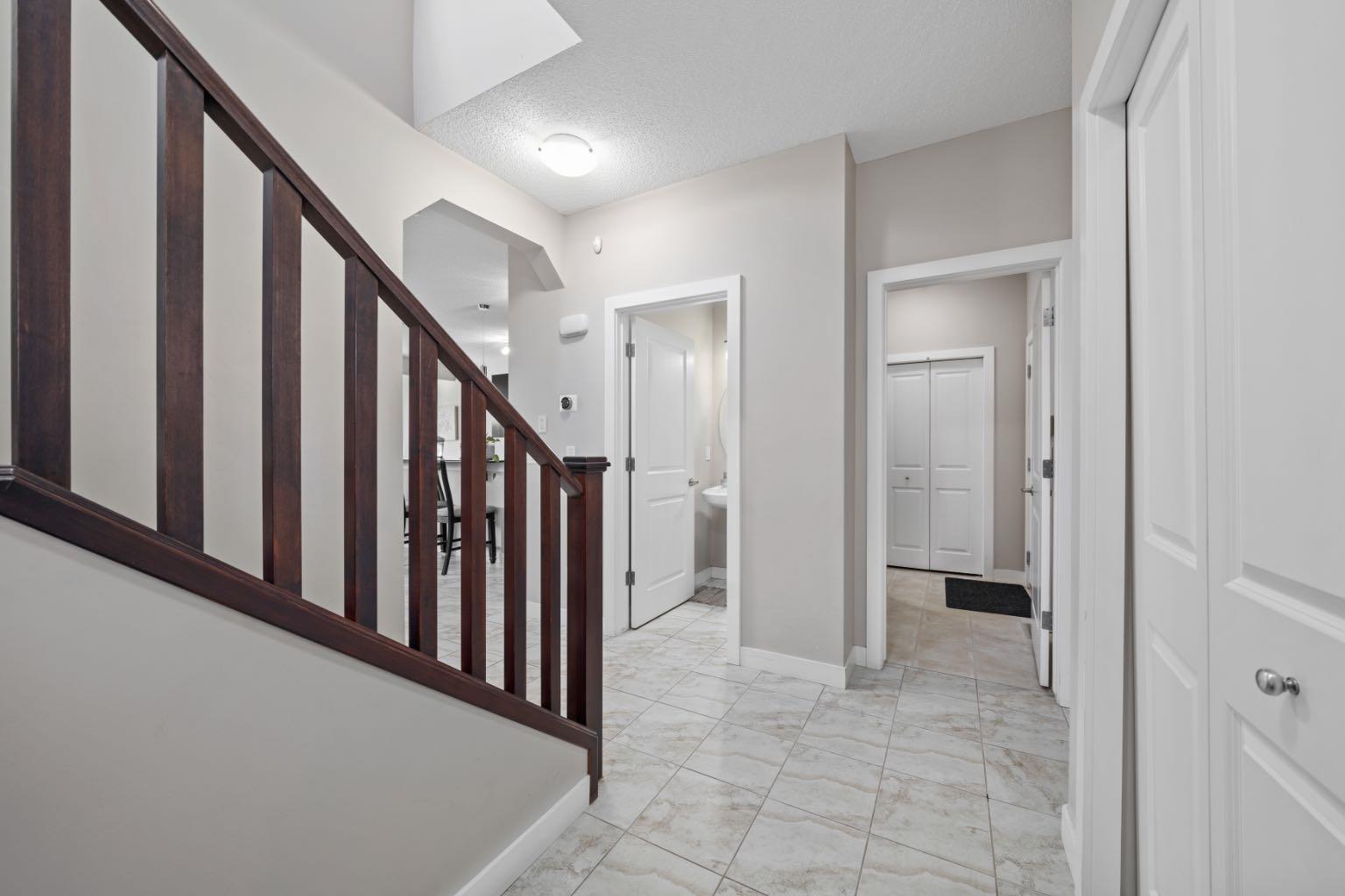 514 Skyview Ranch Way NE