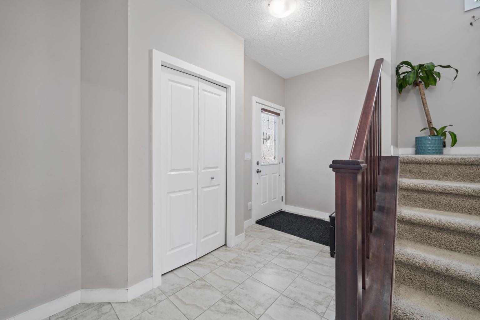 514 Skyview Ranch Way NE