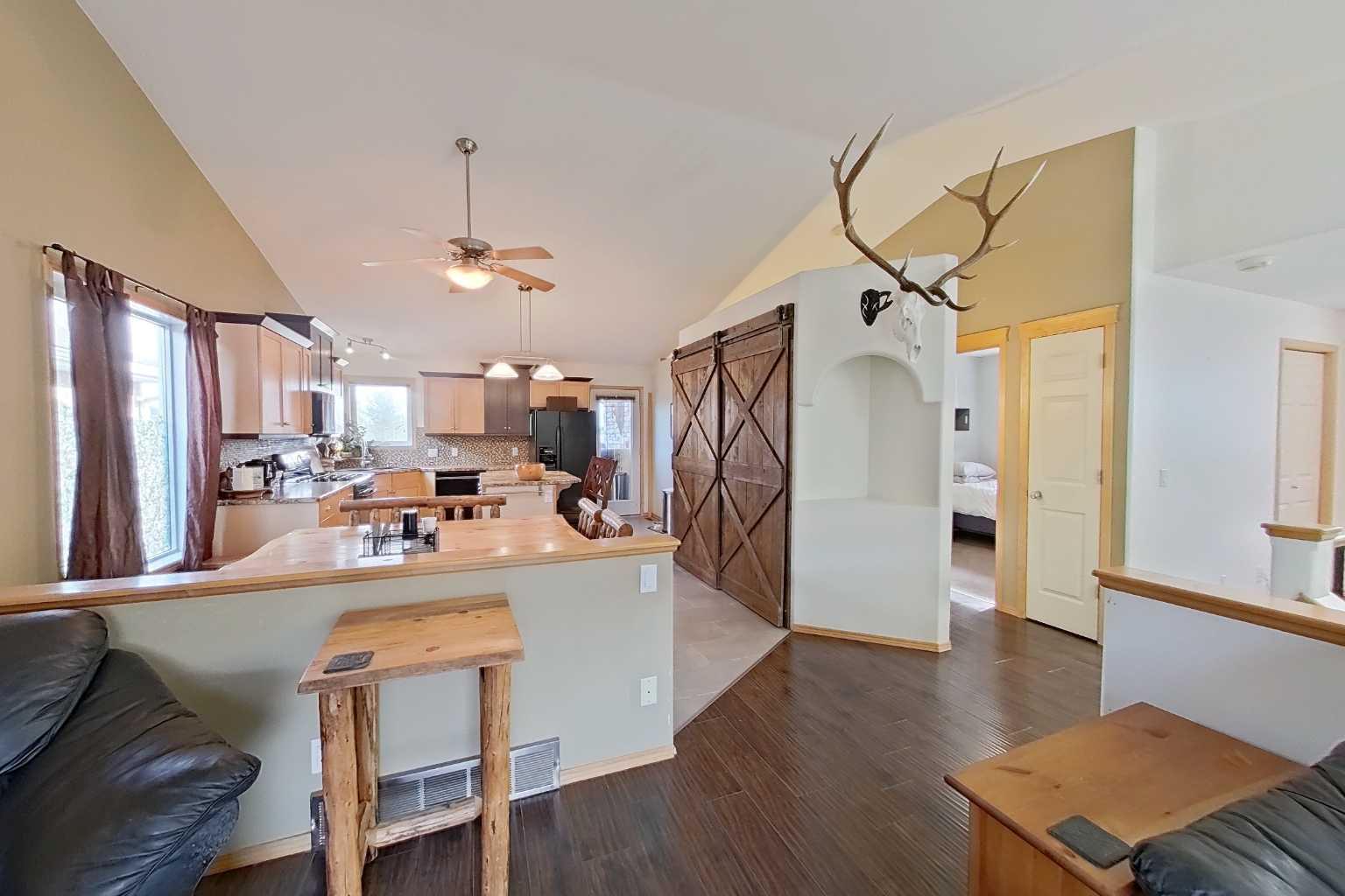 145 Blackfoot Circle W