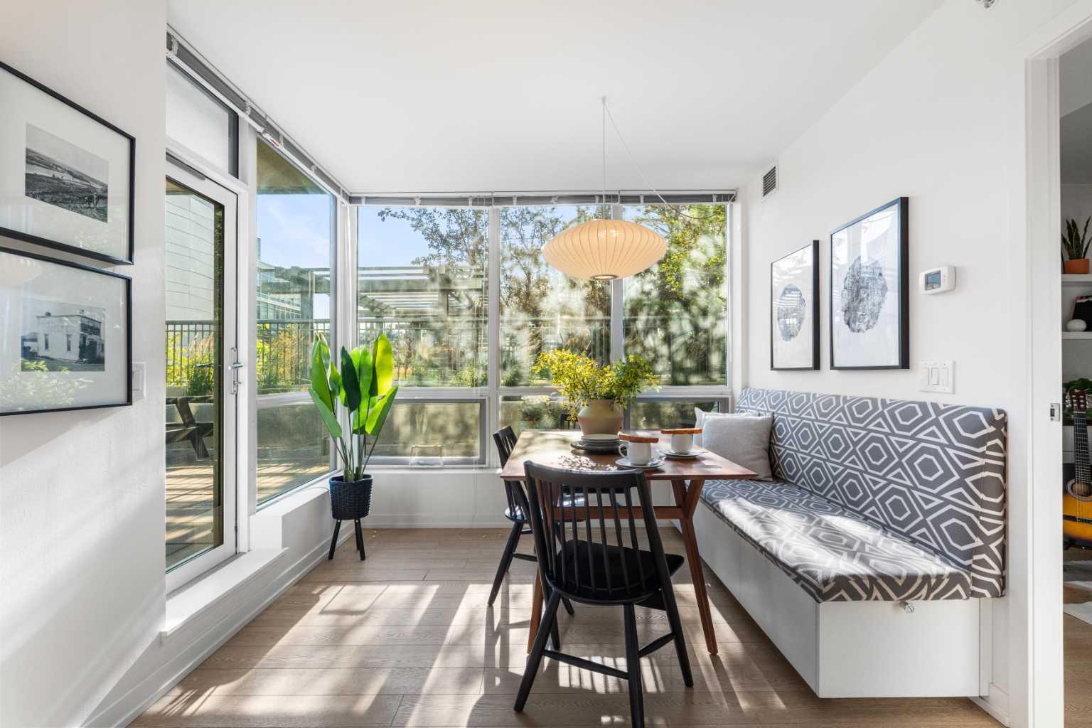 128 2 Street SW 102
