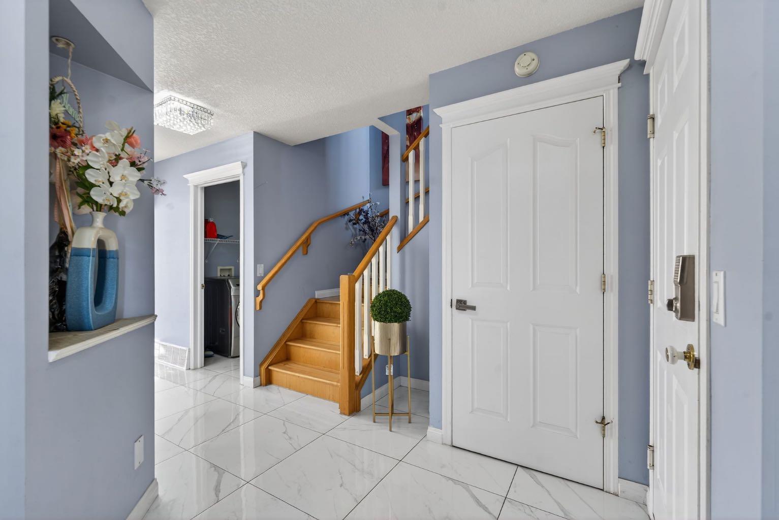 232 San Fernando Place NE