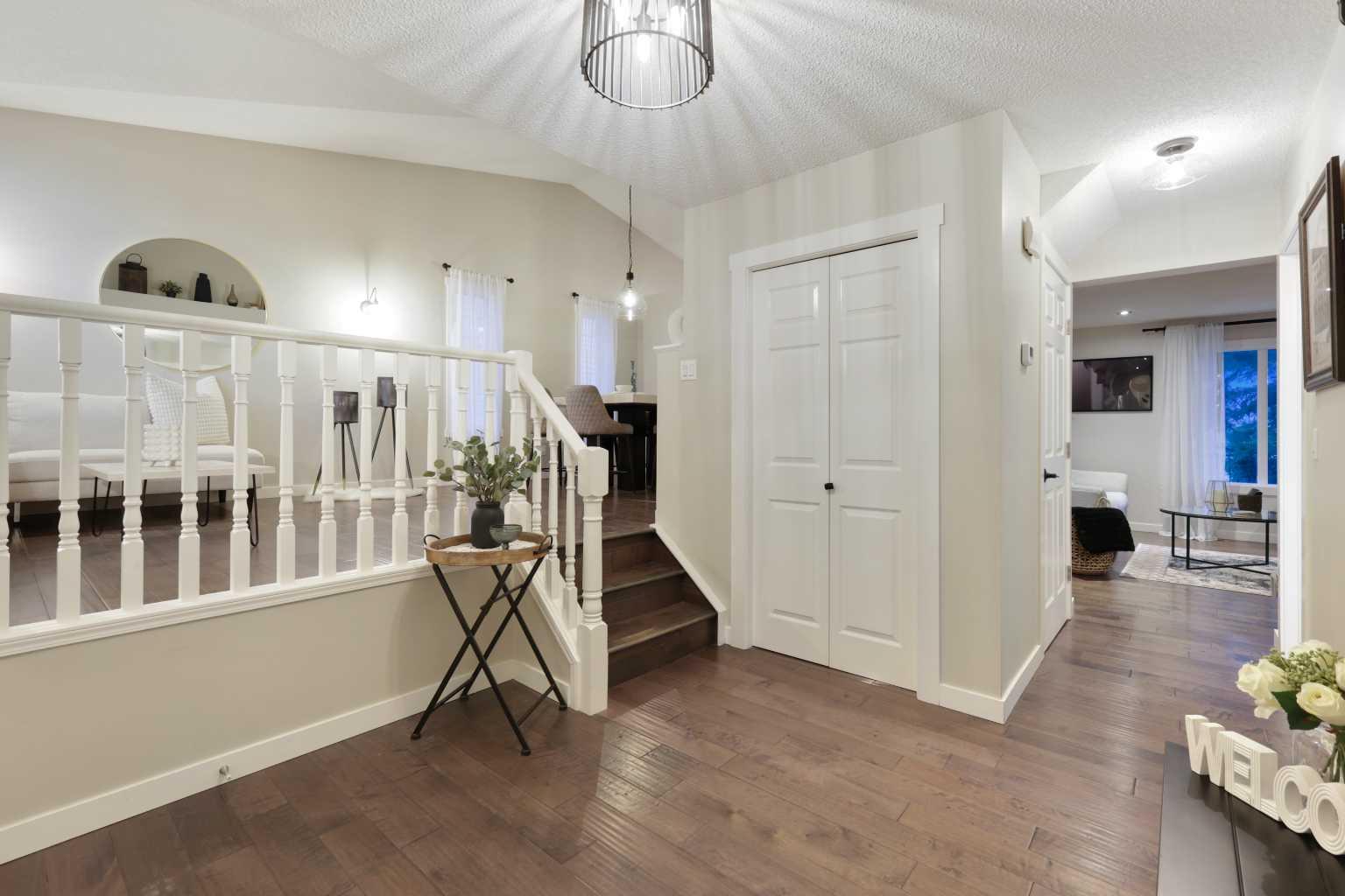 115 Shawbrooke Crescent SW
