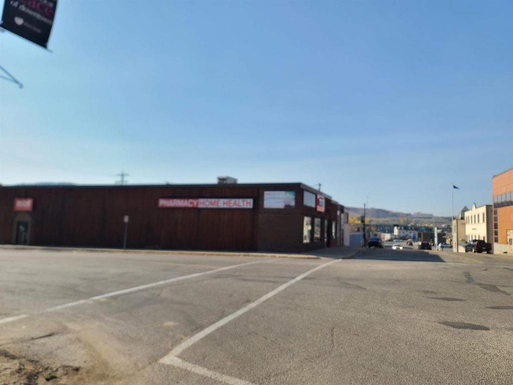 Photo of 10013 100 Avenue, Peace River, AB T8S 2A5 (MLS # A2298527)