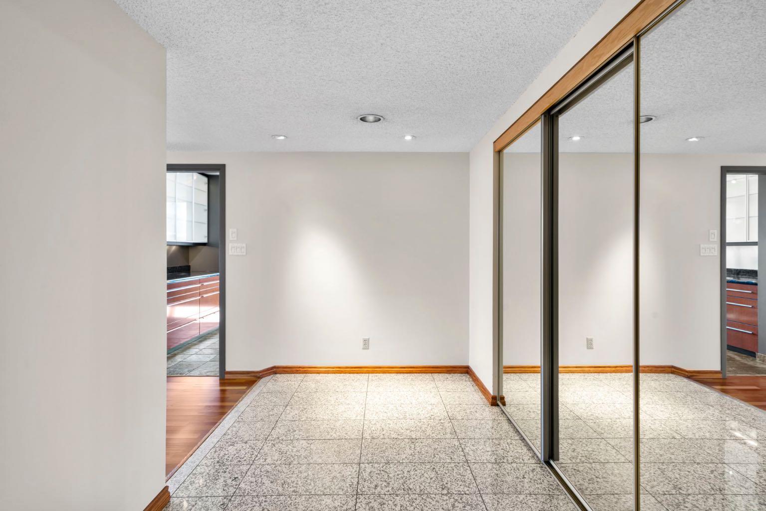 500 Eau Claire Avenue SW 902A
