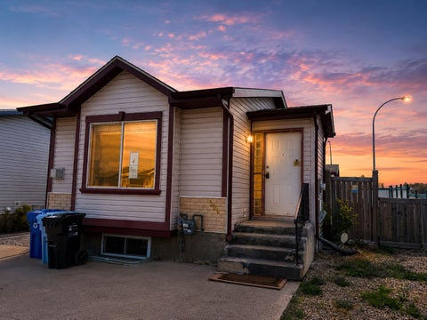 Photo of 101 Black Bear Crescent, Fort McMurray, AB T9K 2H4 (MLS # A2296559)