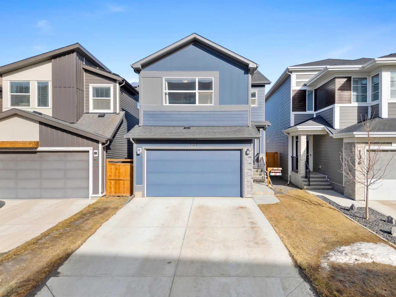 132 Wolf Hollow Crescent SE