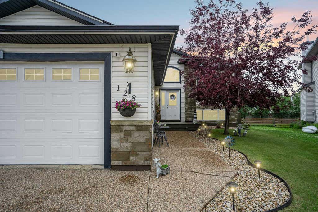Photo of 128 Dogwood Lane, Fort McMurray, AB T9K 0G8 (MLS # A2333759)