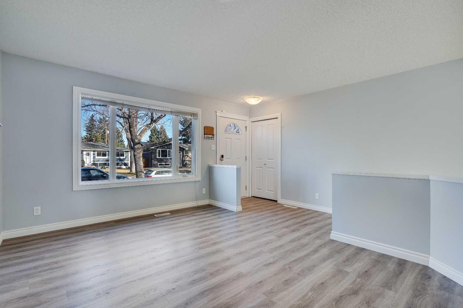 1934 Cottonwood Crescent SE
