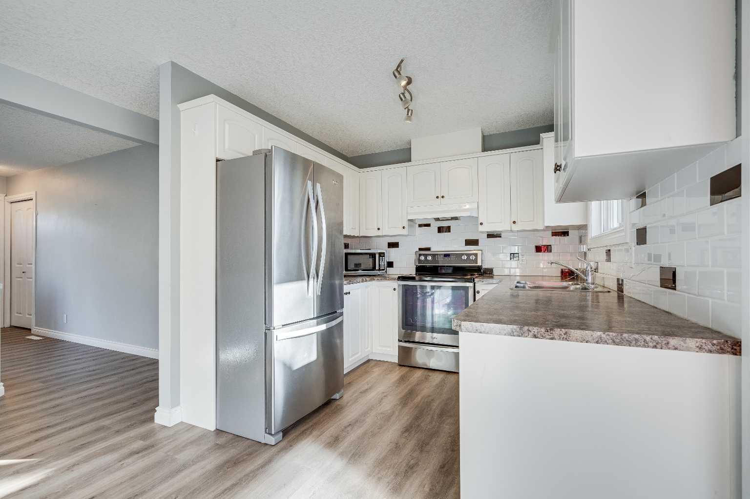 1934 Cottonwood Crescent SE