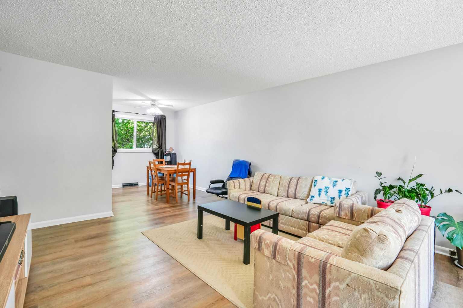 2015 33 Street SE