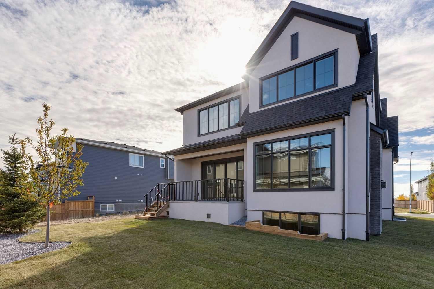 2 Rock Lake View NW
