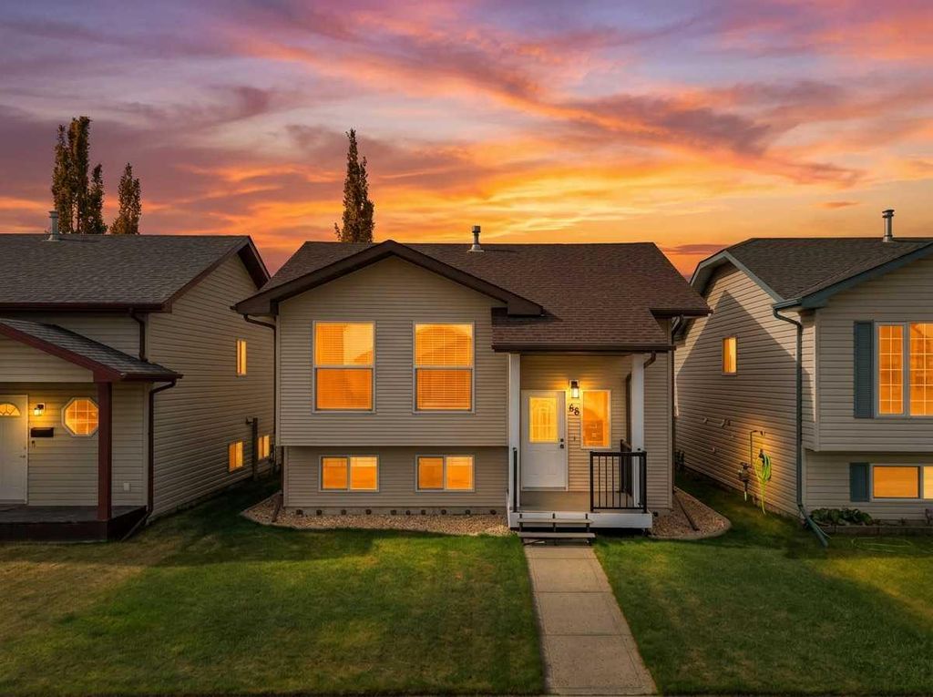 Photo of 68 Ireland Crescent, Red Deer, AB T4R 3K8 (MLS # A2314594)