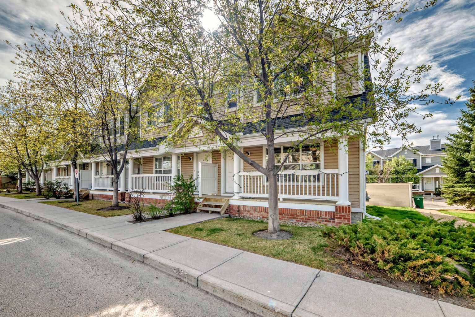 29 Country Village Gate NE