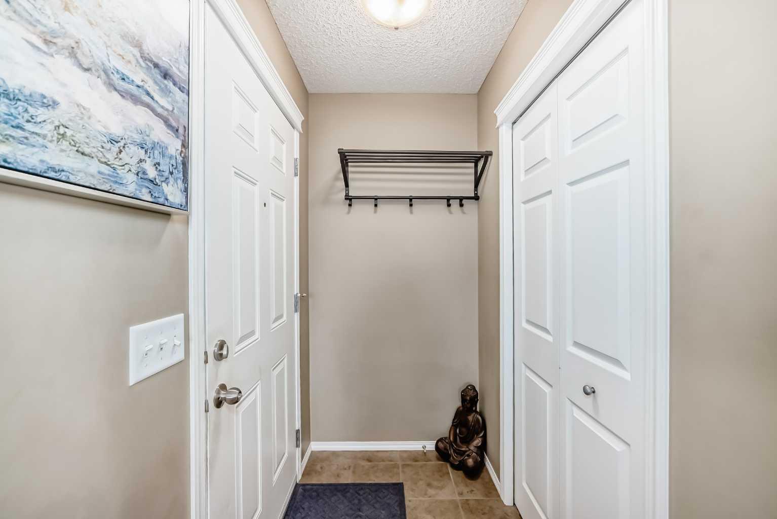 29 Country Village Gate NE