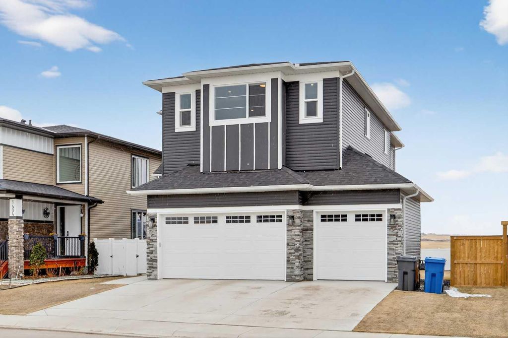 Photo of 1402 Scarlett Ranch Lane, Carstairs, AB T0M 0N0 (MLS # A2294119)