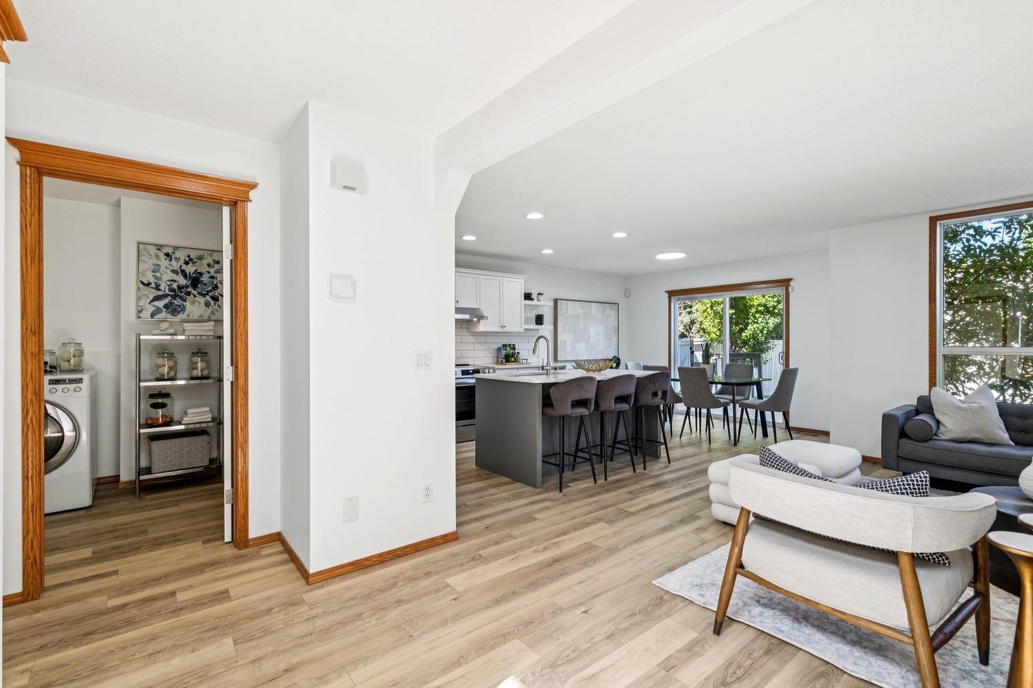 2020 Bridlemeadows Manor SW