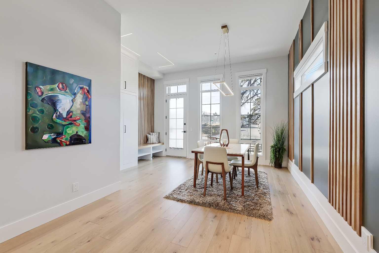 1902 13 Street SW