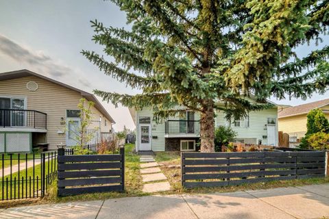 Photo of 553 Macewan Drive NW, Calgary, AB T3K 3R2 (MLS # A2325557)