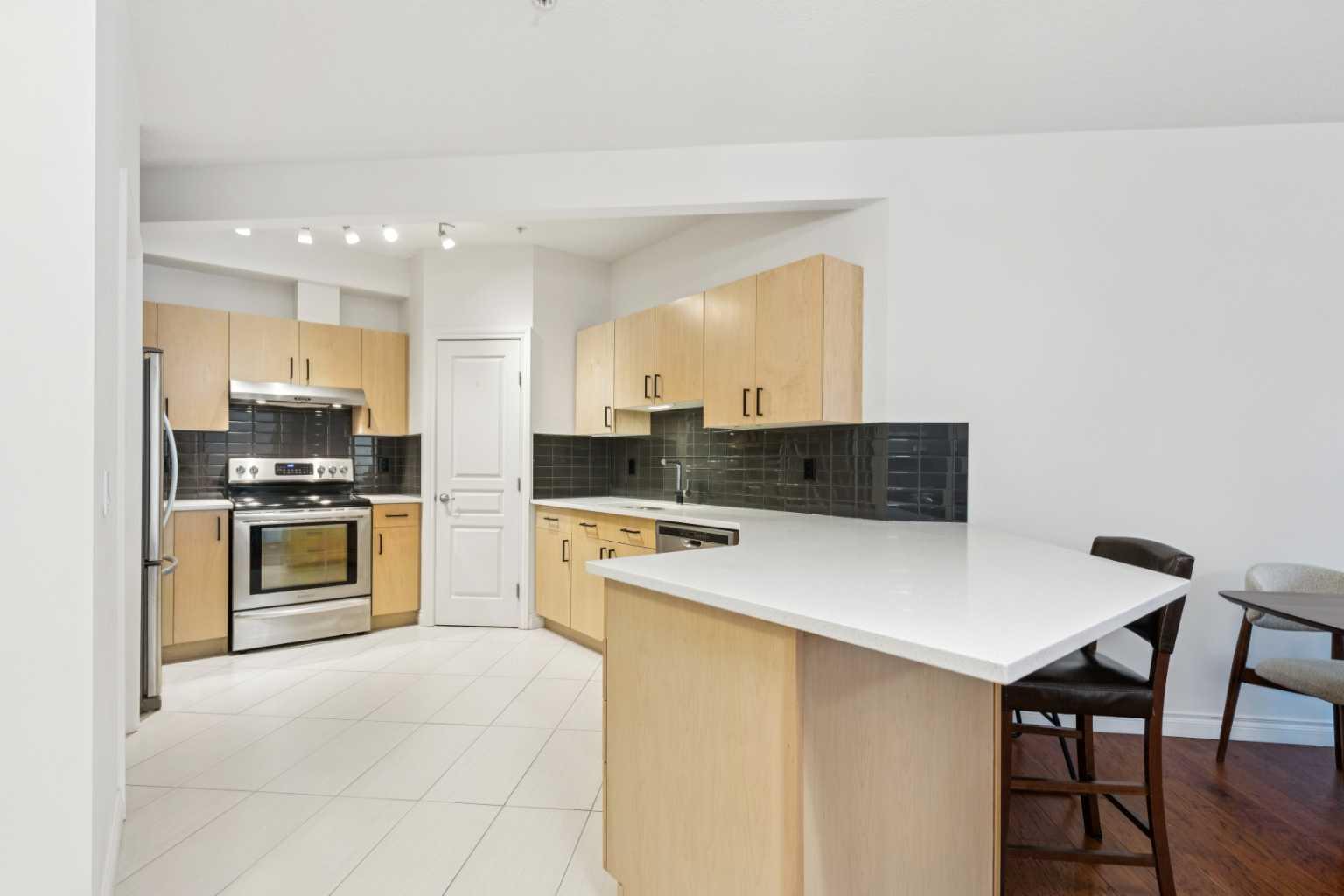 138 18 Avenue SE 408