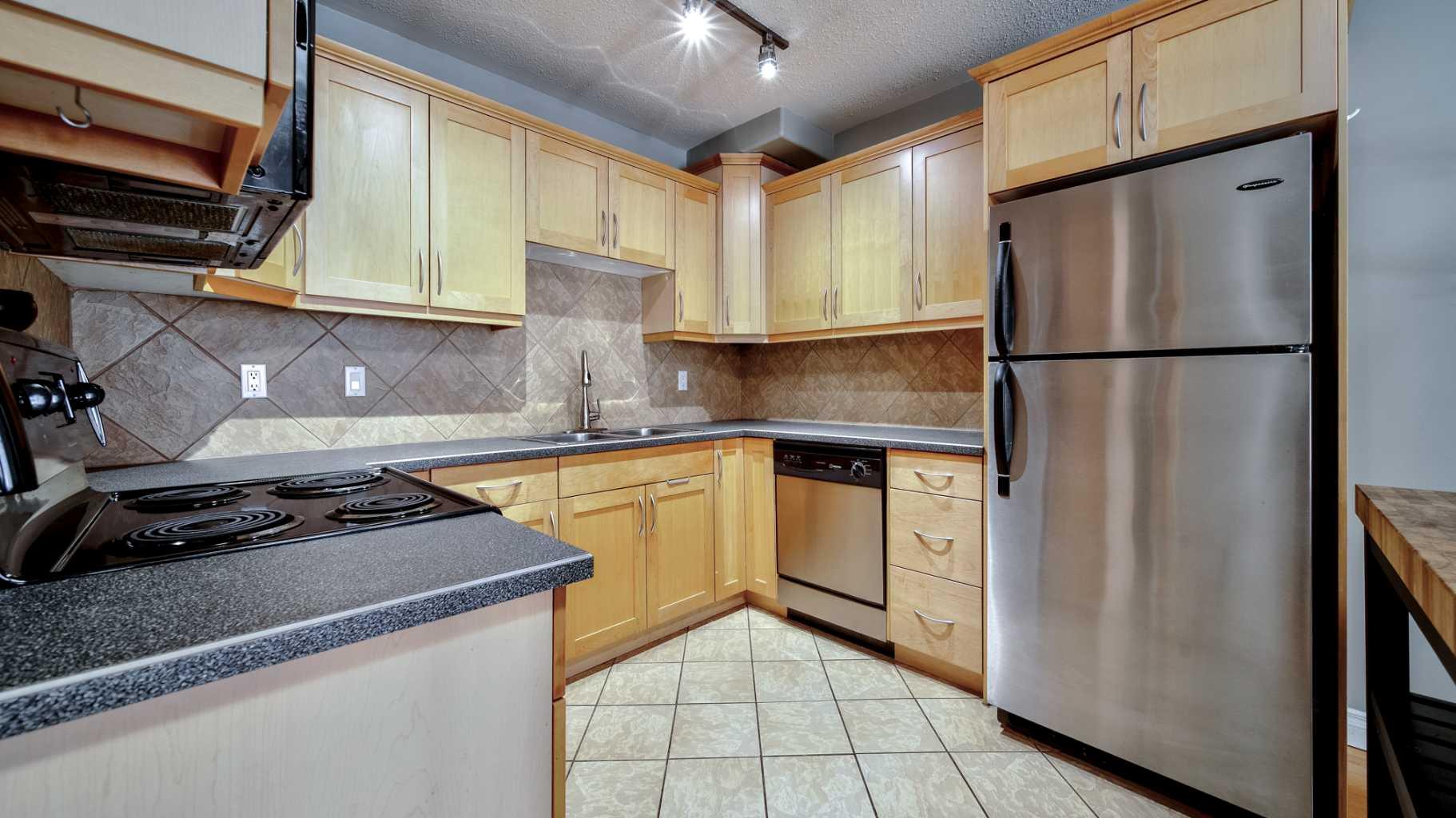 1813 25 Avenue SW 22