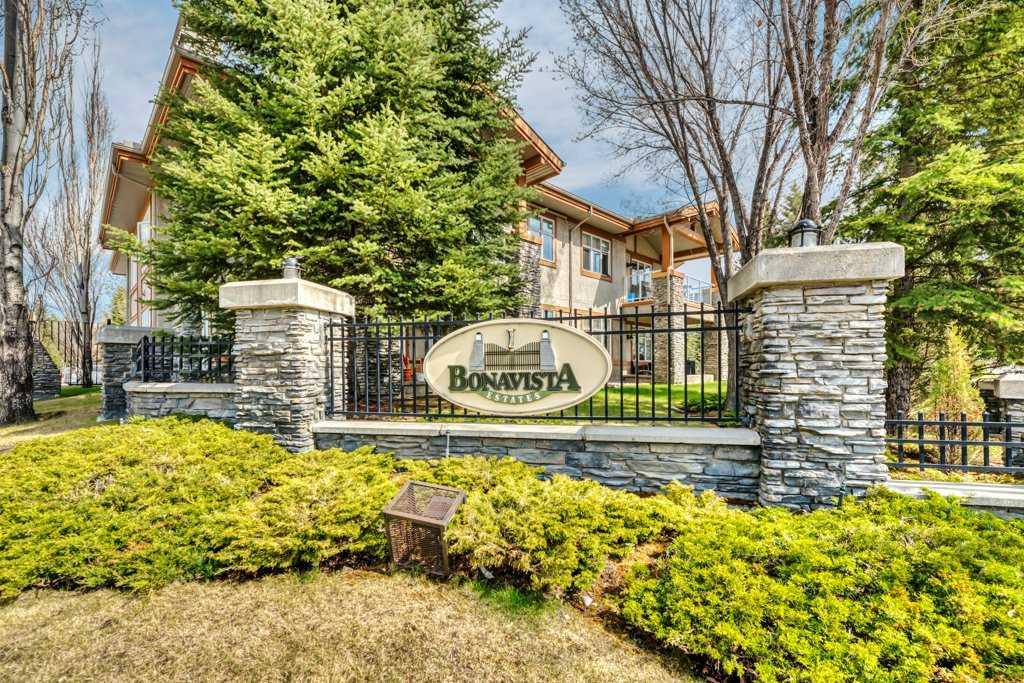 3102 Lake Fraser Court SE -