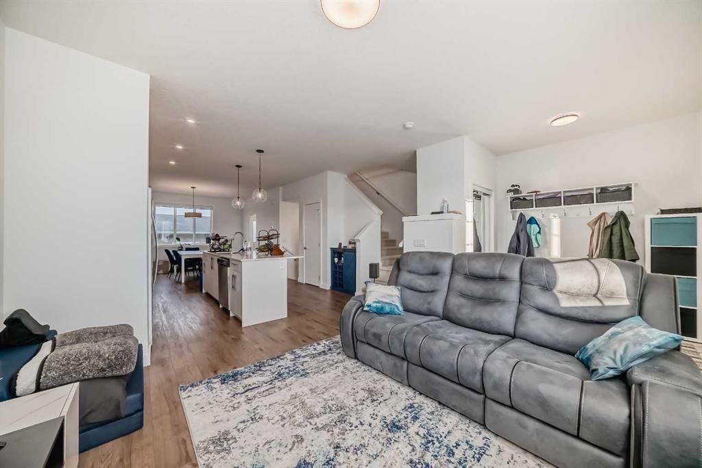 144 Merganser Drive W