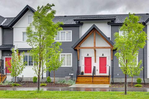 Photo of 44 Creekside Boulevard SW, Calgary, AB T2X 4R1 (MLS # A2317056)