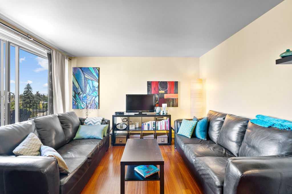 1811 18A Street SW 404