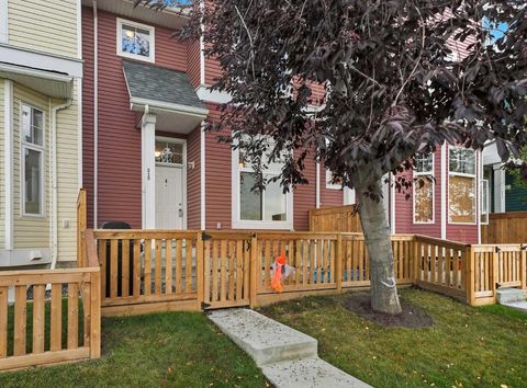 215 Mckenzie Towne Gate SE Calgary AB T2Z 4G2