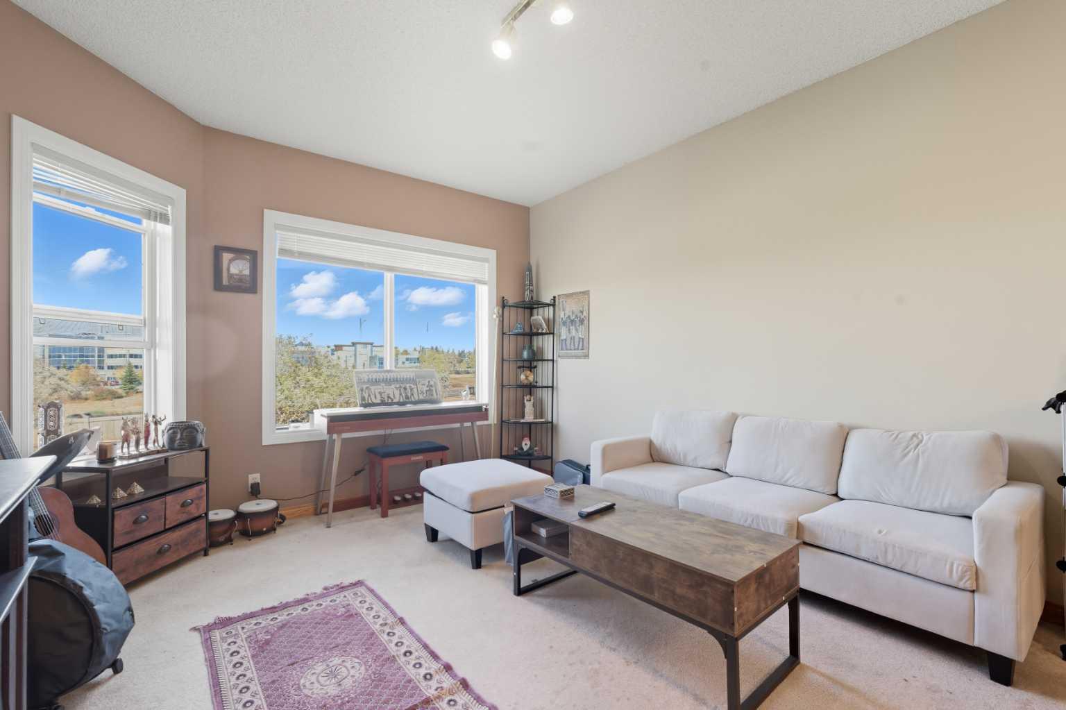 1920 14 Avenue NE 221