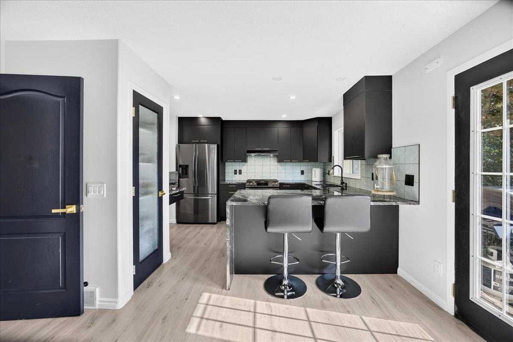 Photo of 1705 Patterson View SW, Calgary, AB T3H 3J9 (MLS # A2349107)