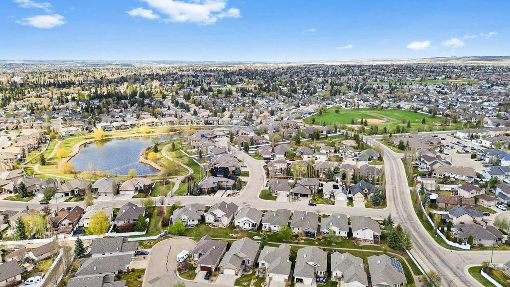 Photo of 199 Adams Close, Red Deer, AB T4R 3C8 (MLS # A2310995)