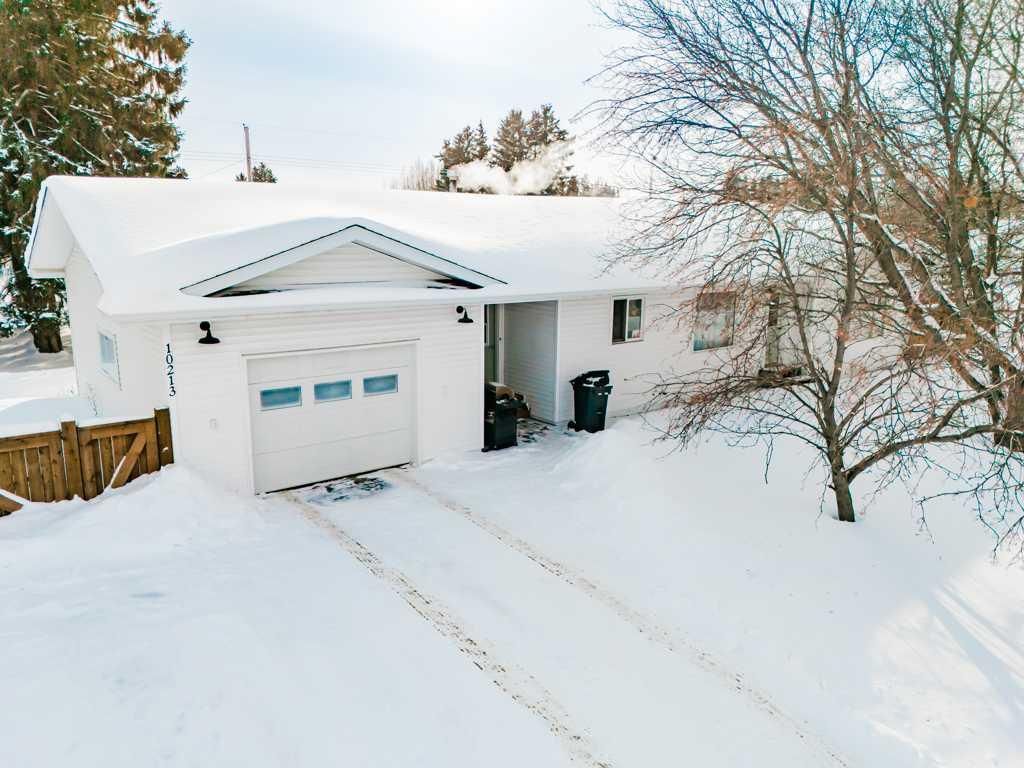 Photo of 10213 101 Avenue, La Crete, AB T0H 2H0 (MLS # A2291136)