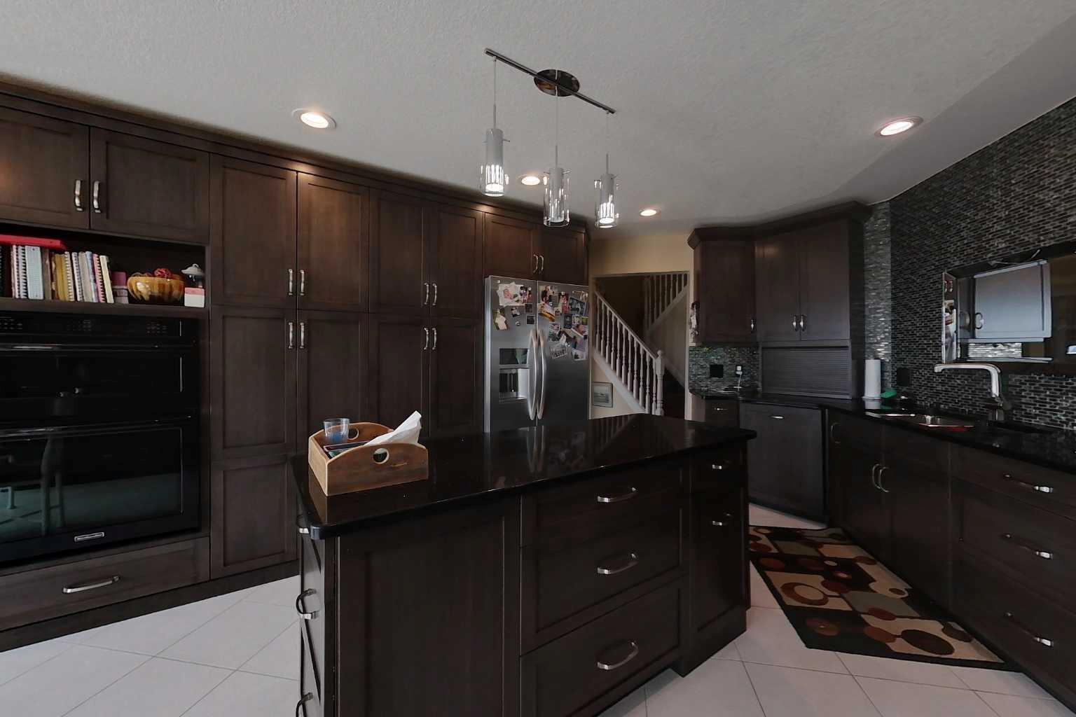 30 Executive Estates