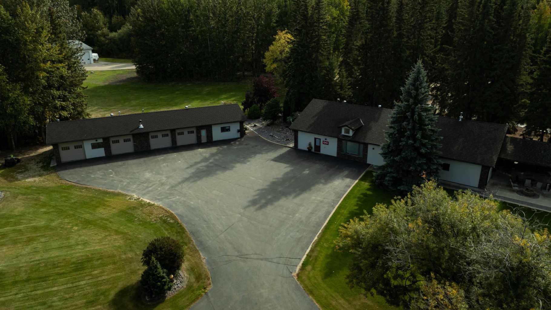 30 Executive Estates