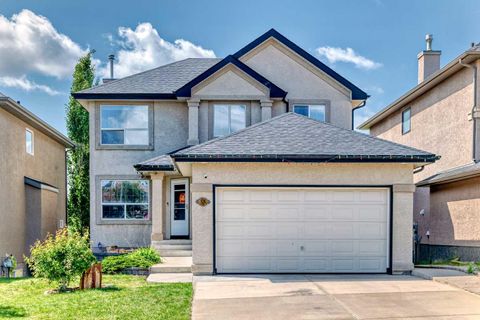 55 Edgeridge Circle NW Calgary AB T3A 6J1