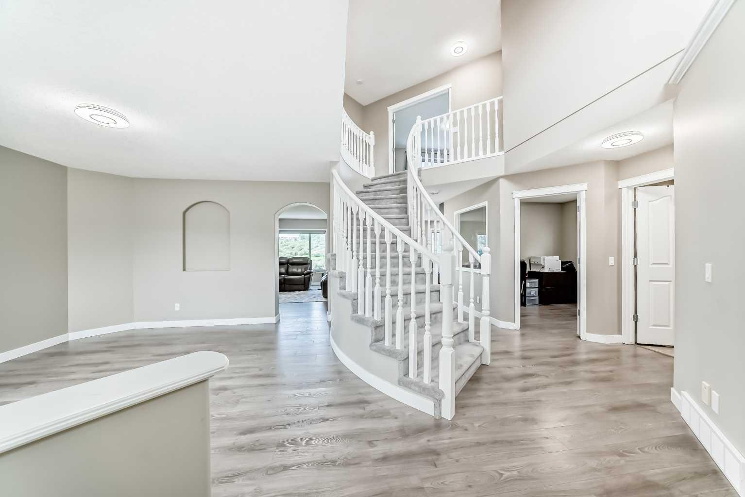 55 Edgeridge Circle NW