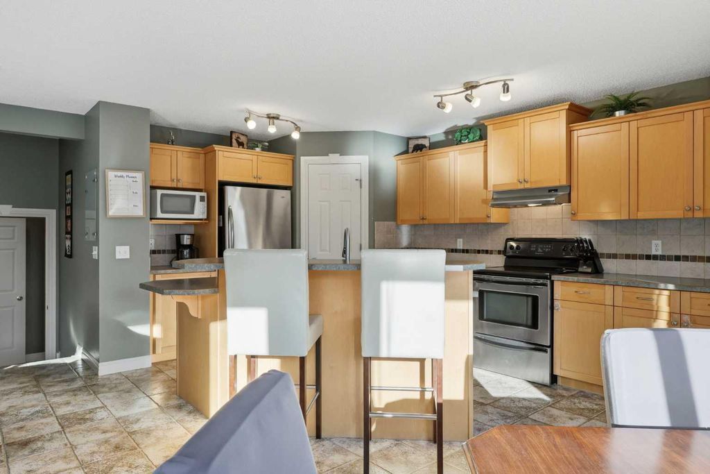 Photo of 291 Springmere Link SW, Chestermere, AB T1X 1P2 (MLS # A2283770)