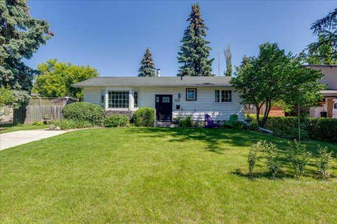 Photo of 109 Selkirk Boulevard, Red Deer, AB T4N 0G8 (MLS # A2339256)