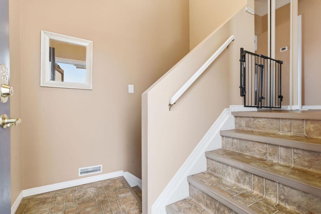 Photo of 6605 Huntridge Hill NE, Calgary, AB T2K 4A1 (MLS # A2292144)