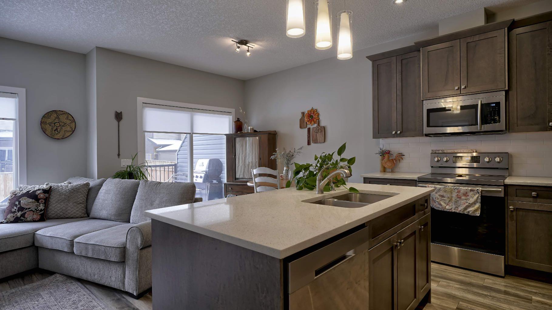 135 Reunion Loop NW