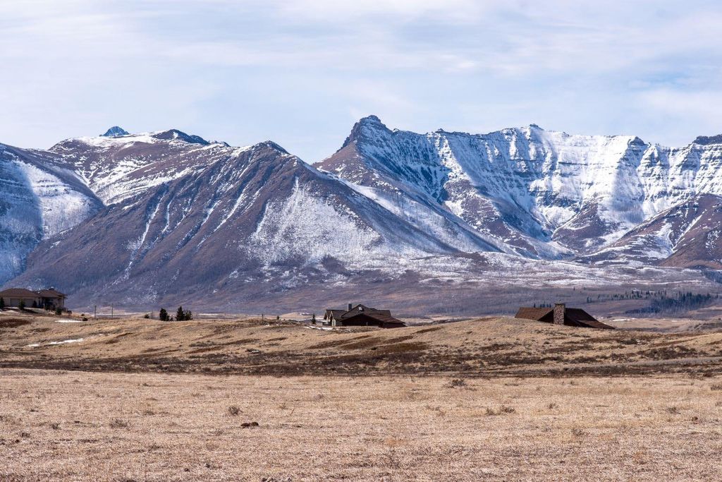 Photo of 2 Paradise Drive, Rural Cardston County, AB T0K 0K0 (MLS # A2294739)