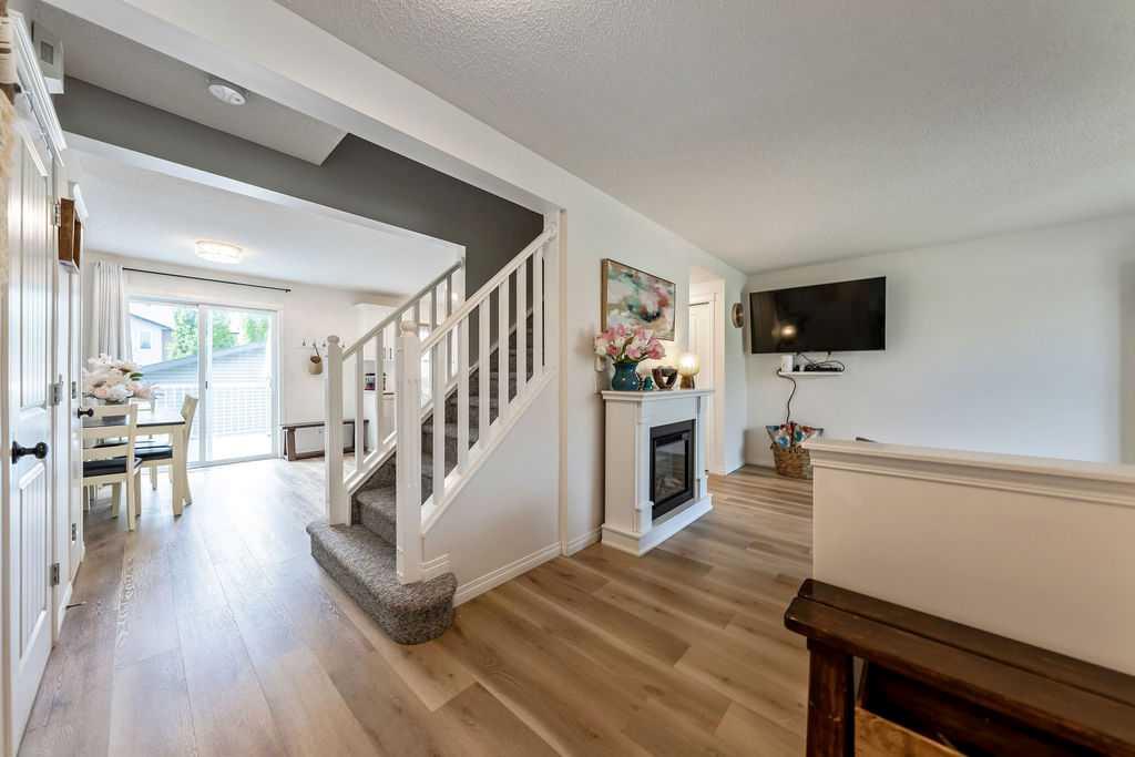 19 Drake Landing Way