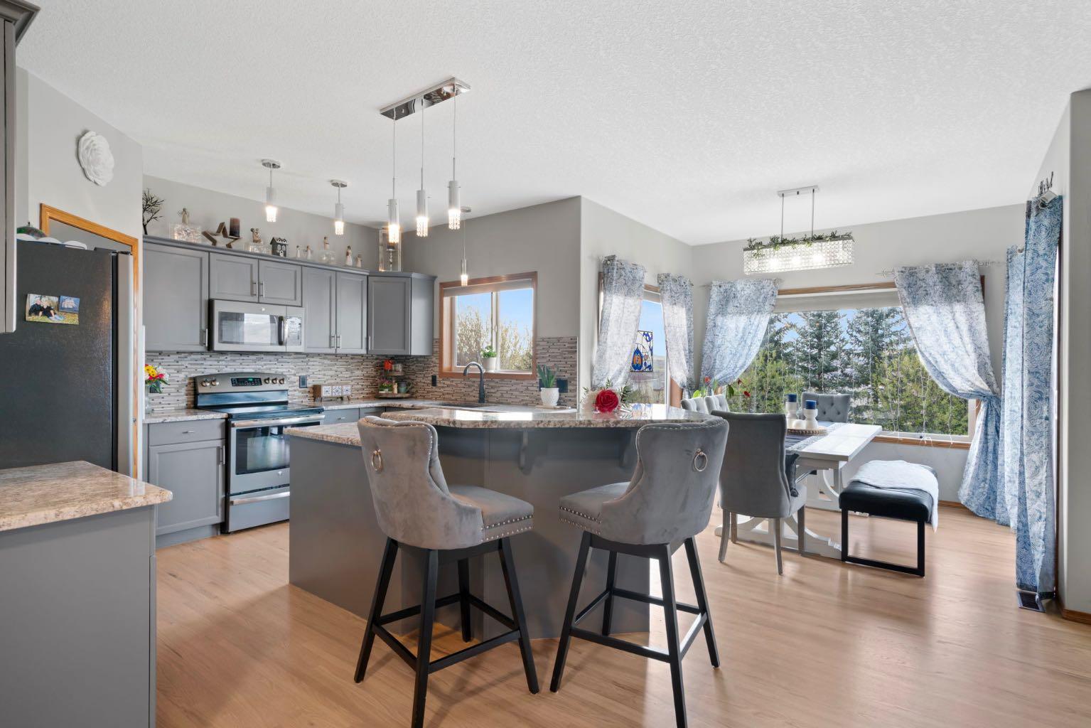 16 Bow Ridge Drive